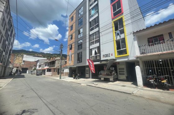 Venta apartamento VIS en Girón, Barrio Santa Cruz. Edificio Torre Cruz