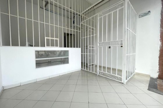 Arriendo local comercial sector Calzado. Edificio Columbus.
