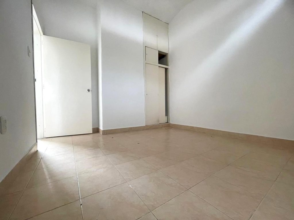 ventacasacercaalcentrocomercialunicobarriosanluis10