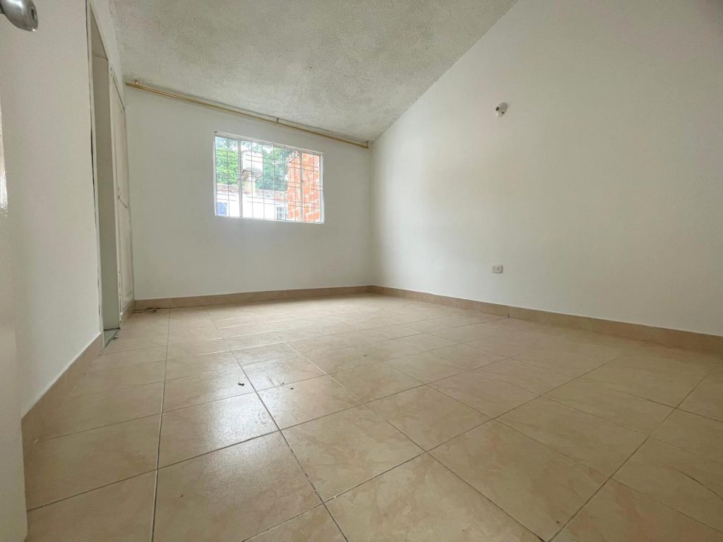 ventacasacercaalcentrocomercialunicobarriosanluis9